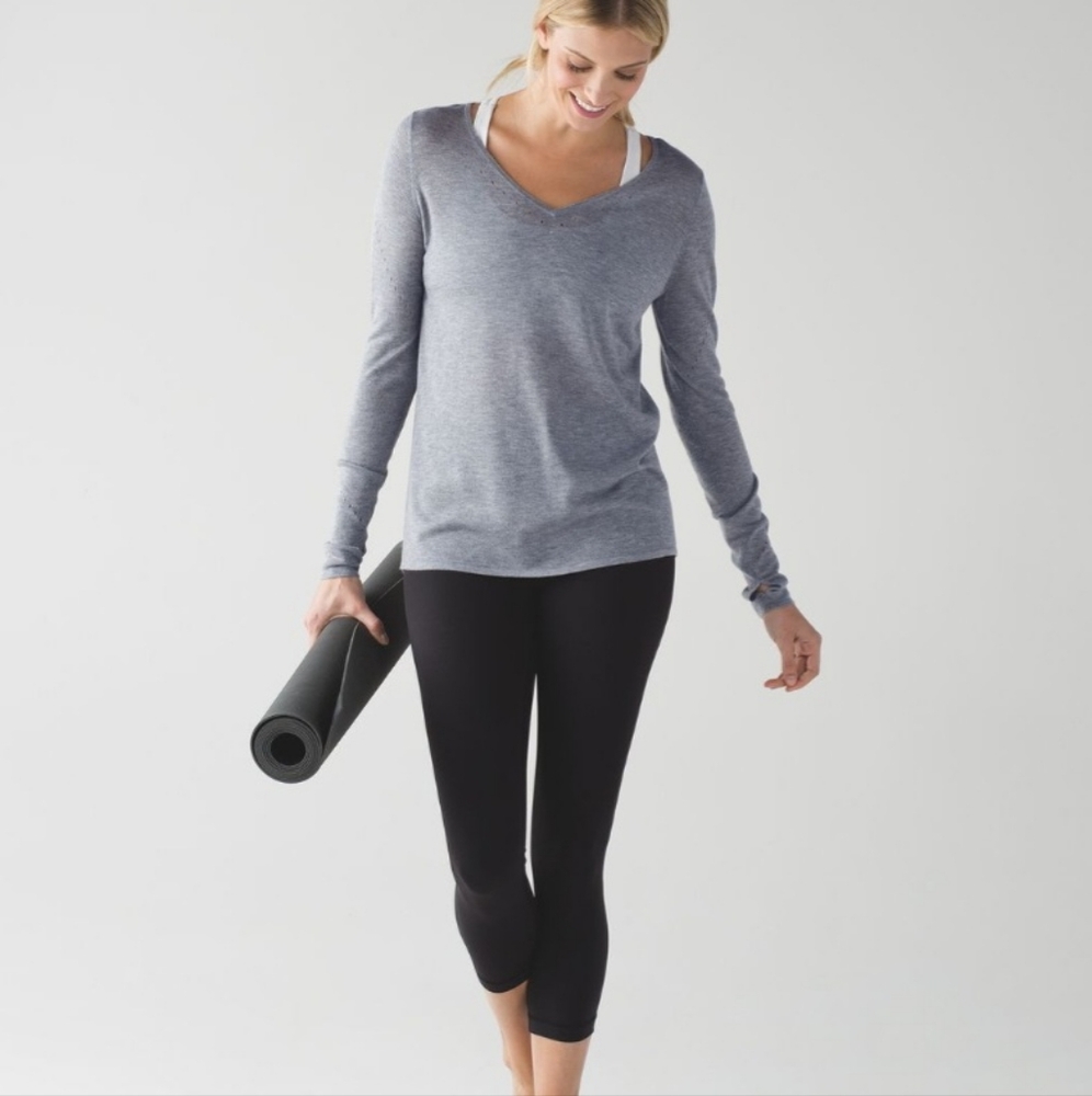 Lululemon Yin Time Long Sleeve, Size 2